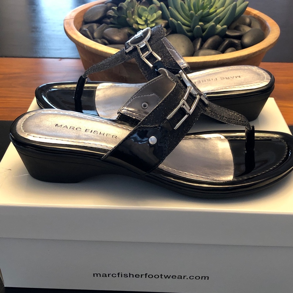 Marc Fisher 's Amina2, Black Multi Textured Sandals, Like New. 7.5. - Picture 5 of 12